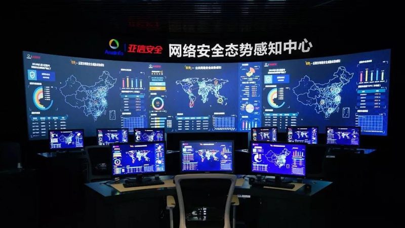 机房吊顶与普通吊顶：关键区别与选择要点**